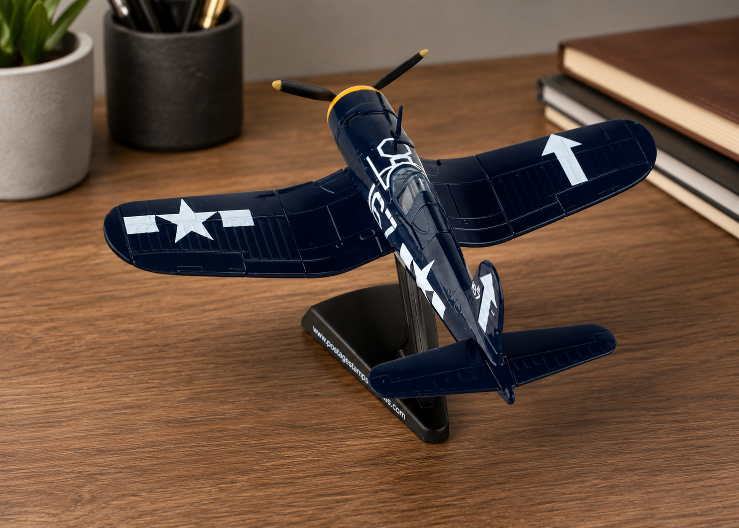 F4U Corsair Die-Cast Aircraft Model – 1/100 Scale WWII Navy Fighter Plane