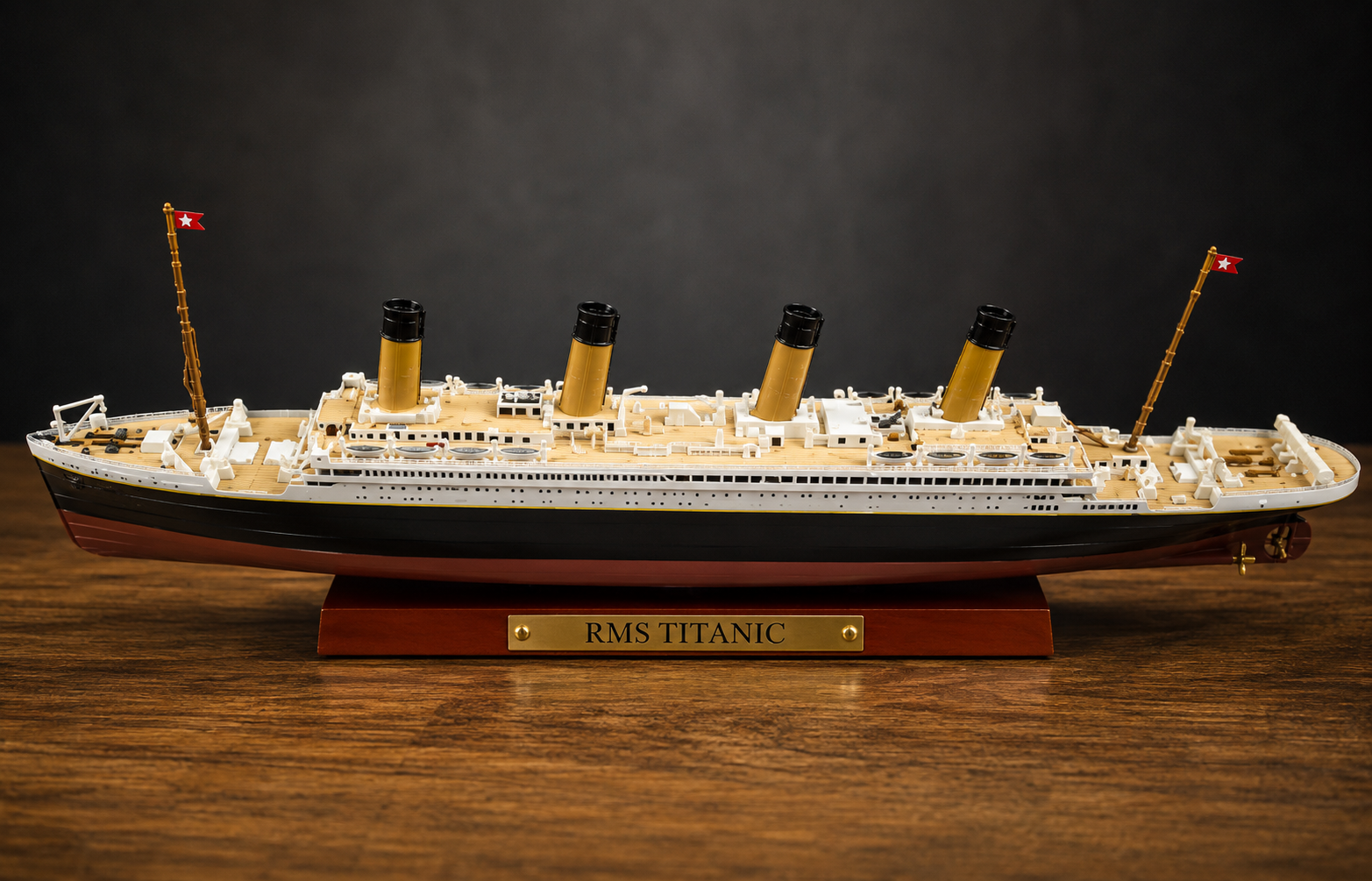 RMS Titanic 1:1250 Metal Model Ship Replica – Collectible Display