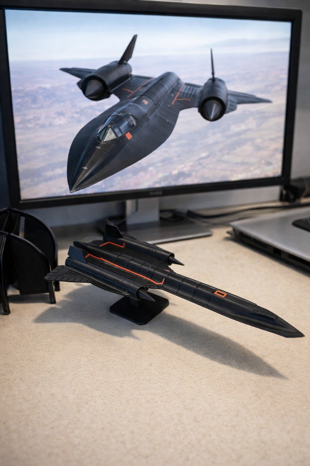 SR-71 Blackbird 3D Printed Display Model – Strategic Reconnaissance Aircraft Desk Decor