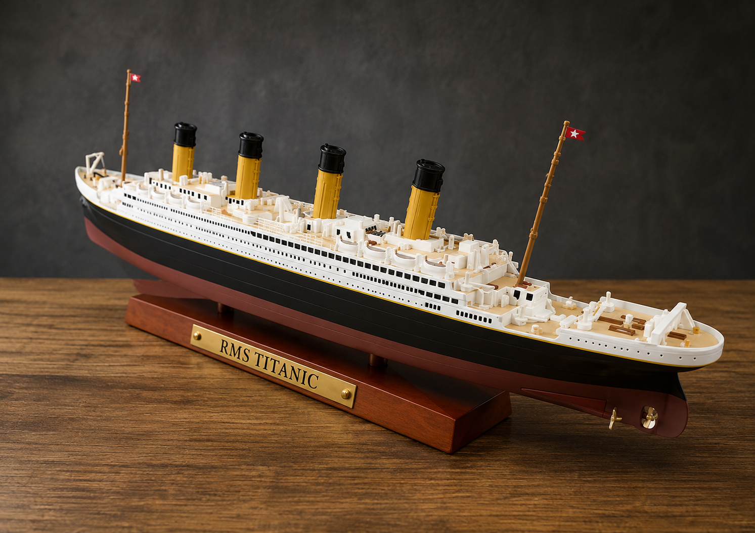 RMS Titanic 1:1250 Metal Model Ship Replica – Collectible Display