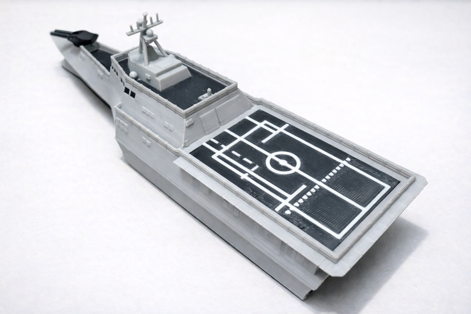 USS Littoral Combat Ship 3D Printed Display Model – Rotating Gun Naval Warship Decor