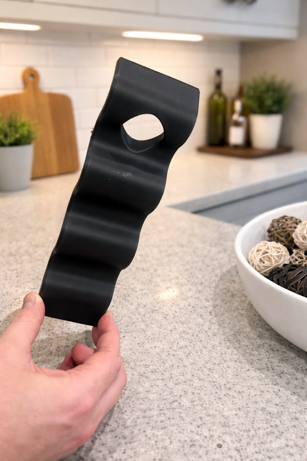 Modern Wine Bottle Holder Modern Wine Bottle Holder – 3D Printed Wine Rack – Minimalist Bottle Display Stand – Kitchen Counter Wine Decor