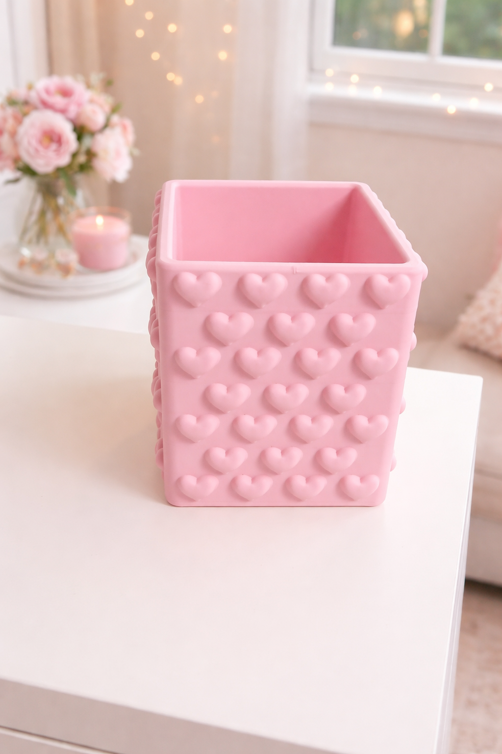 Heart Pattern Makeup Brush Holder & Pen Cup – Cute Pink Desk Organizer