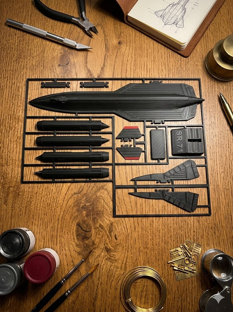 SR-71 Blackbird 3D Printed Model Kit SR-71 Blackbird 3D Printed Model Kit – Spy Plane Aircraft Display – Military Aviation DIY Build – Stealth Jet Desk Decor